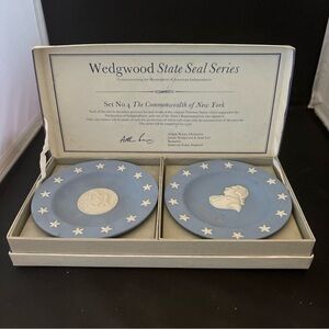 Wedgewood Jasperware State Seal Series Set #4, New York Vintage 1976 New In Box!